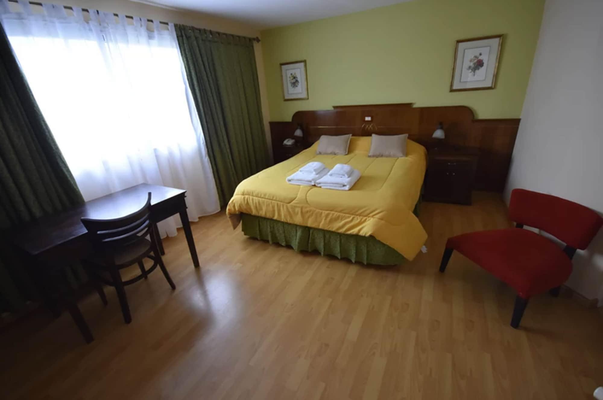 Hotel Picos Del Sur El Calafate Exterior photo