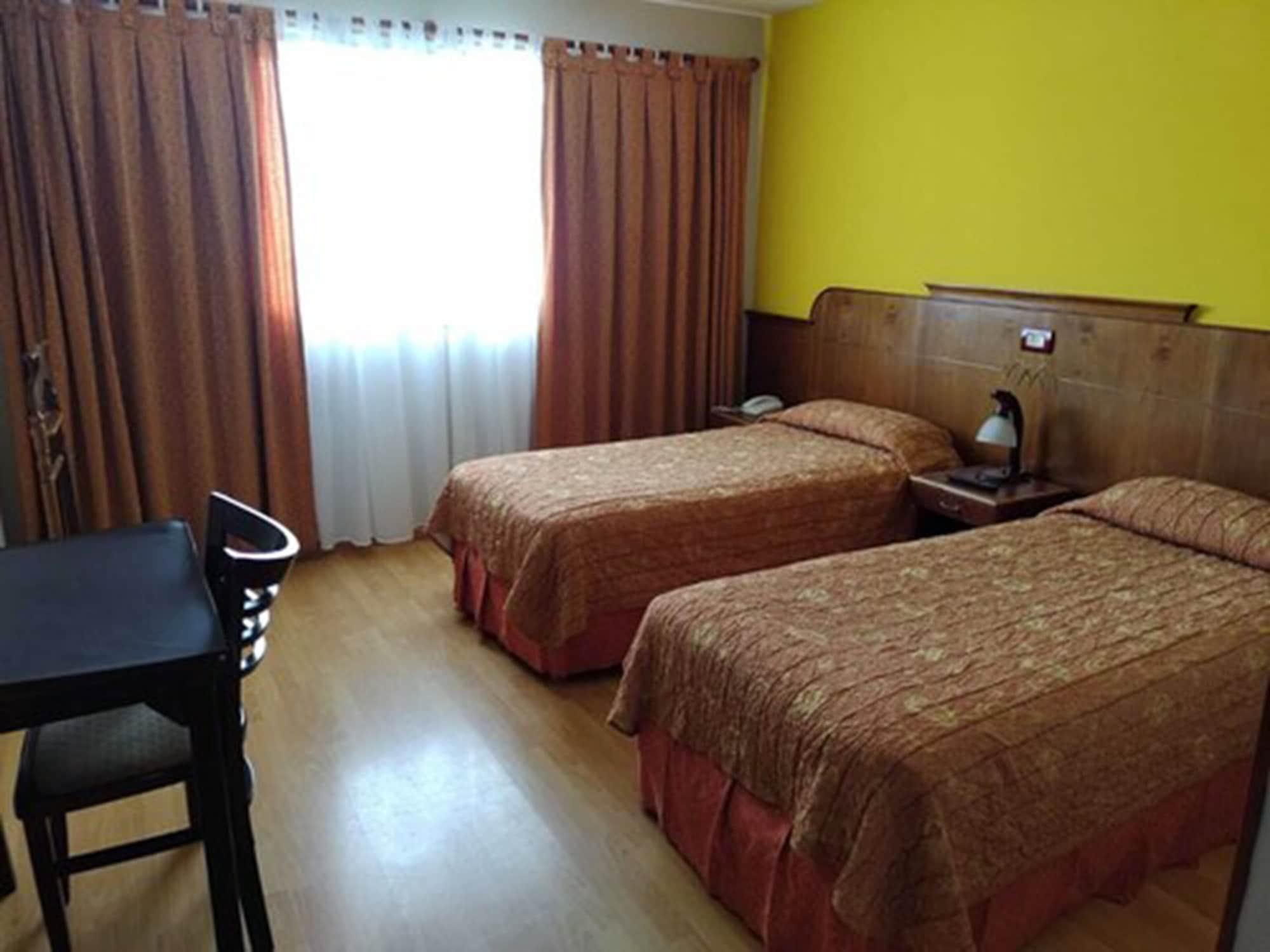 Hotel Picos Del Sur El Calafate Exterior photo