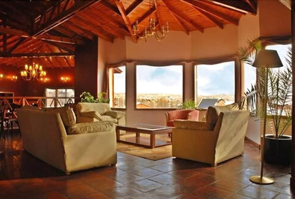 Hotel Picos Del Sur El Calafate Exterior photo