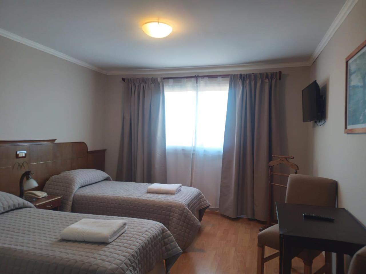 Hotel Picos Del Sur El Calafate Exterior photo